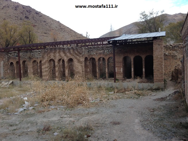 ساختمان های جانبی کاخ ناصرالدین شاهی شهرستانک